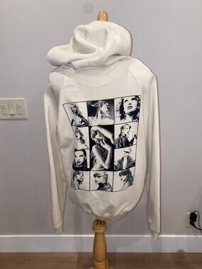 Taylor Swift  The Eras Tour Beige Cream Hoodie Sweatshirt size Medium